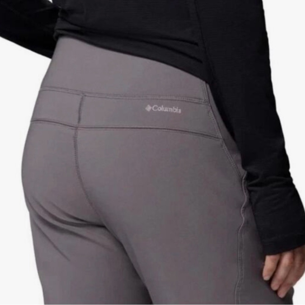 Columbia Women's Fleece Lined Active Fit Straight Leg Pants in Black. - Picture 4 of 4